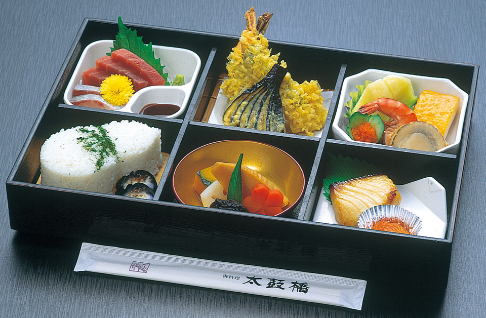 会食-太鼓橋